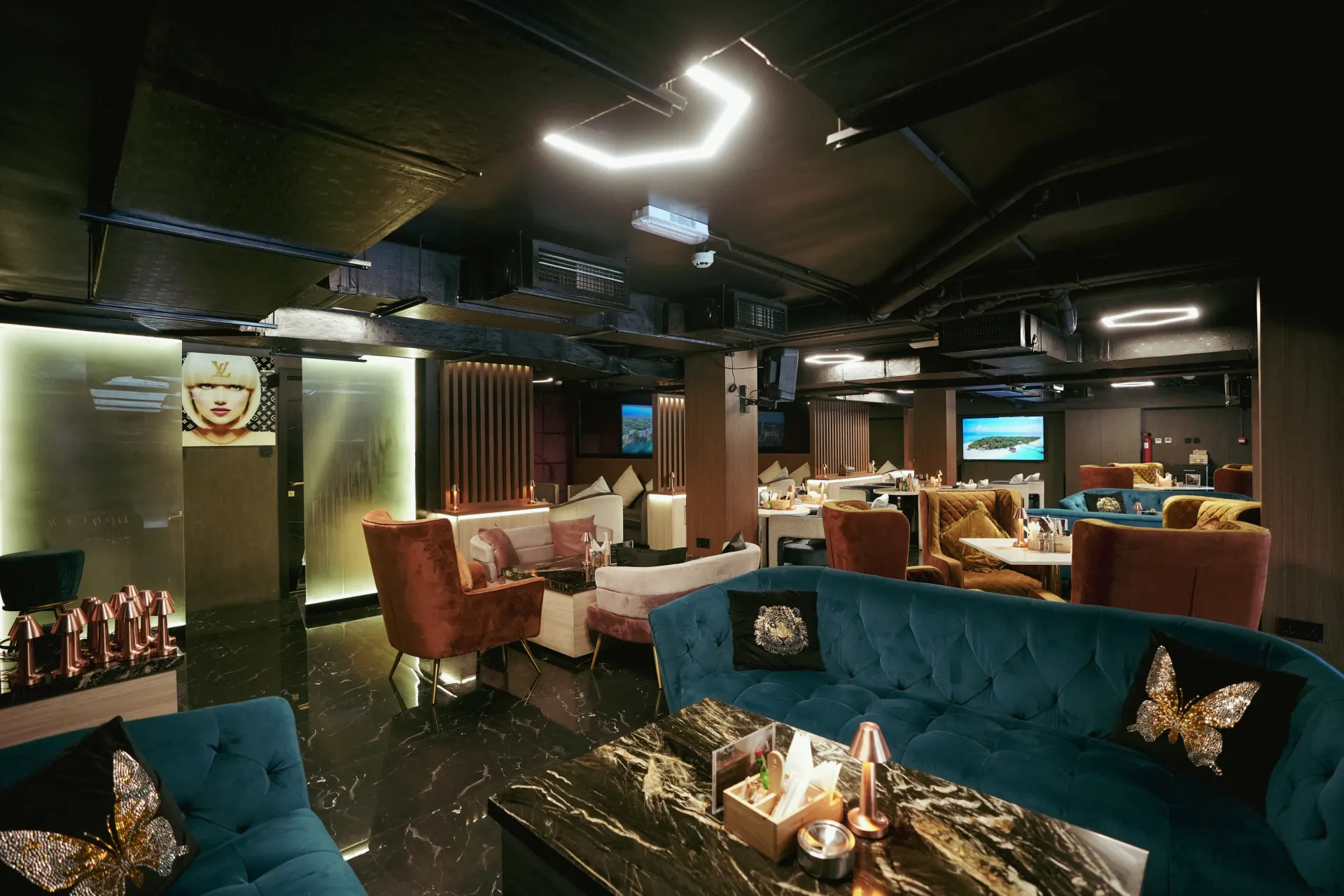 Evening ambience at Dr. Sheesha shisha lounge in Dubai