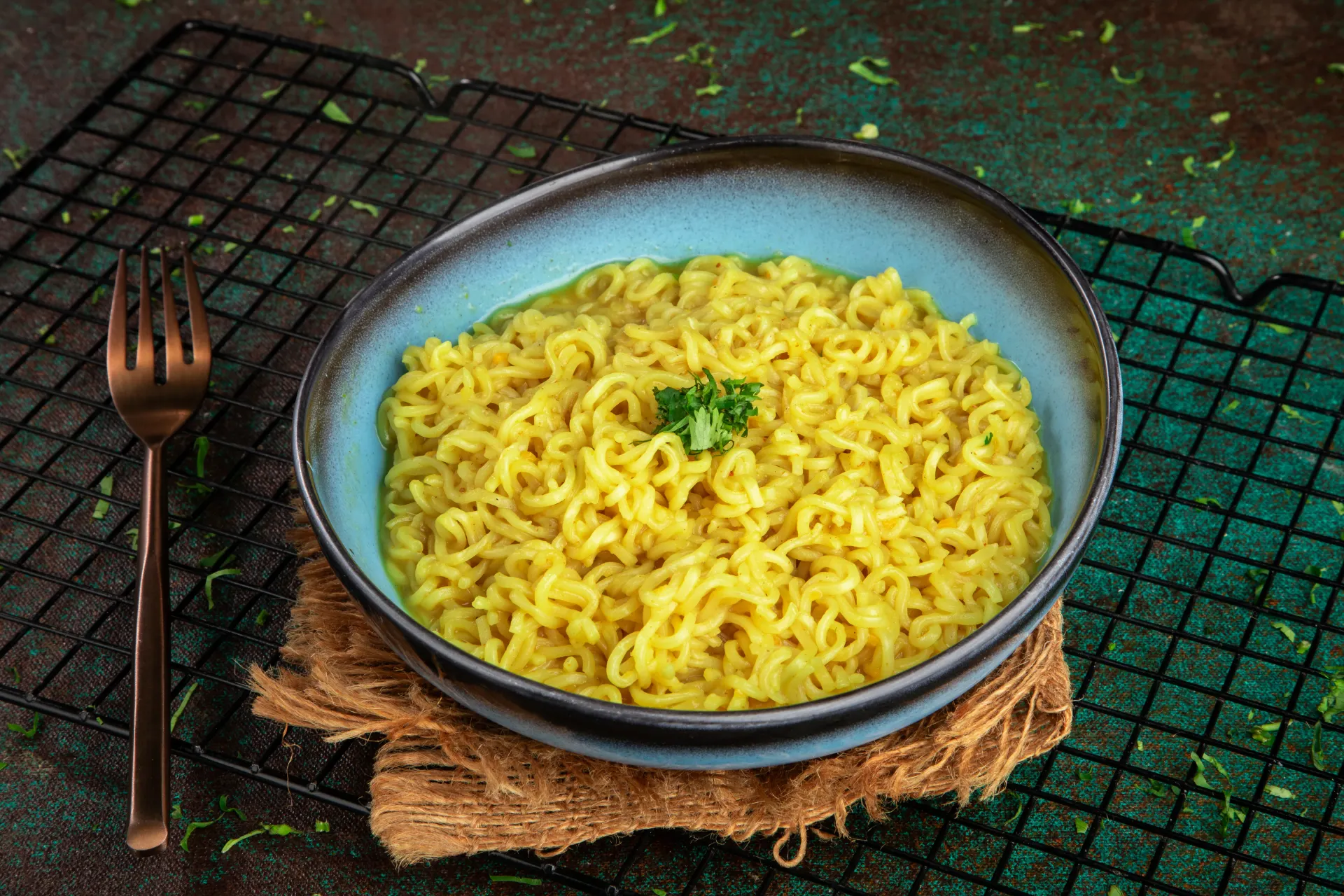 Late-night food at Dr. Sheesha, Al Karama