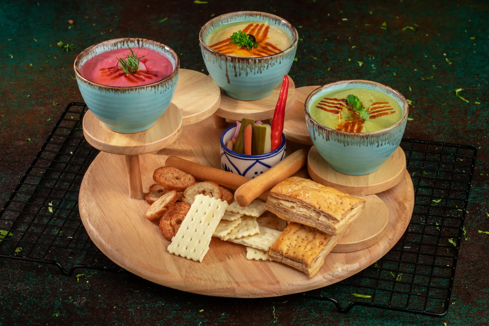 Late-night food at Dr. Sheesha, Al Karama