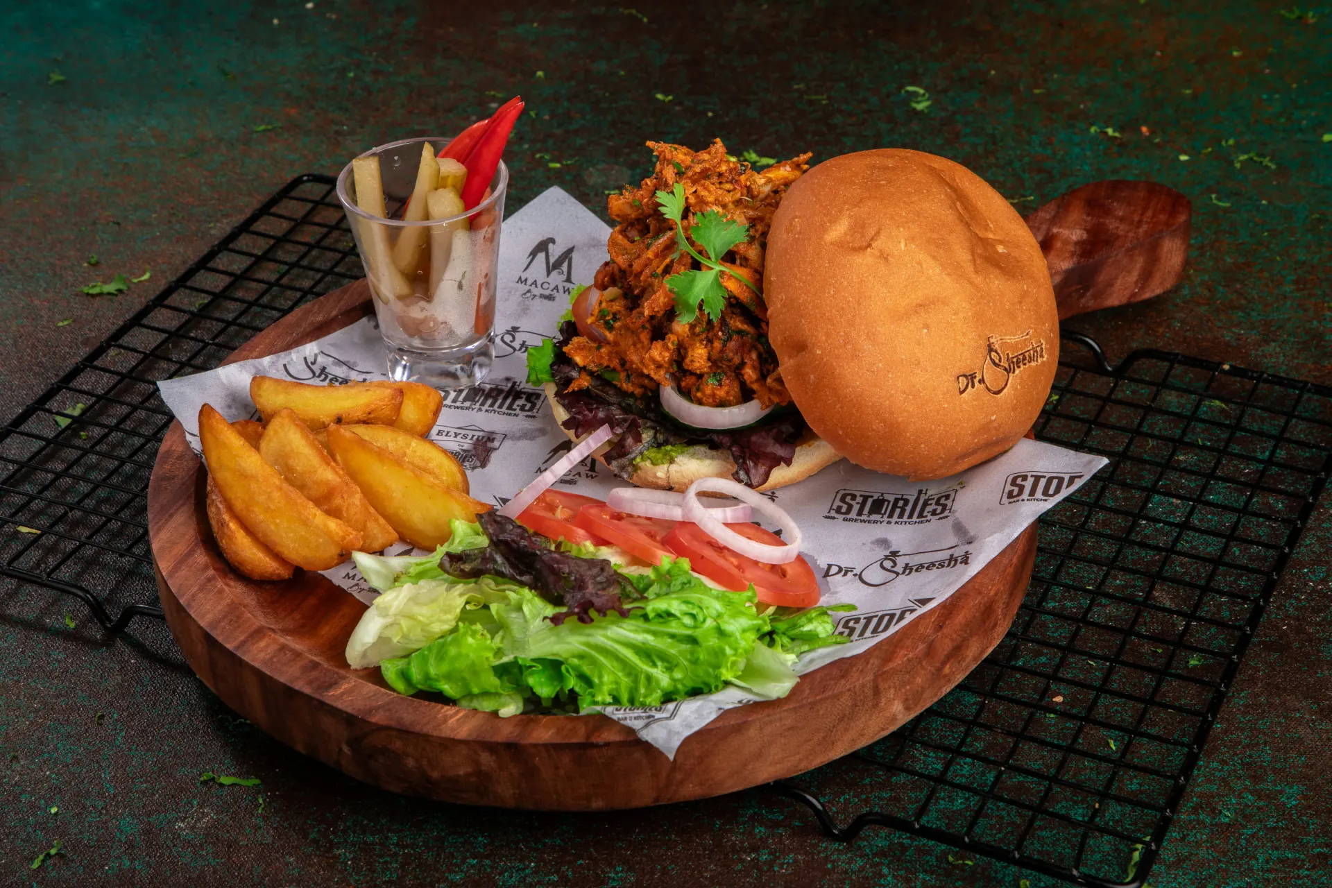 Dinner plate at Dr. Sheesha dining lounge, Al Karama